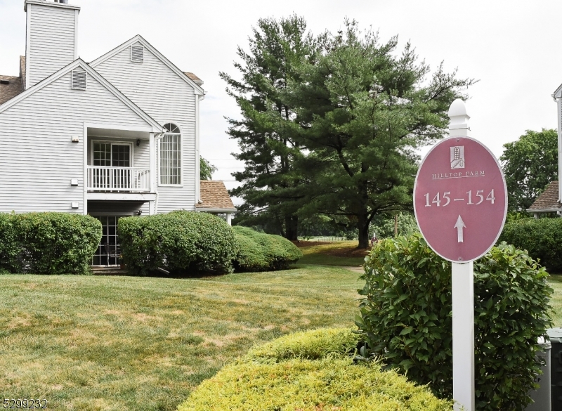 Hilltop Farms - Residential