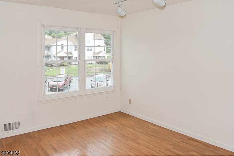 Hilltop Farms - Residential