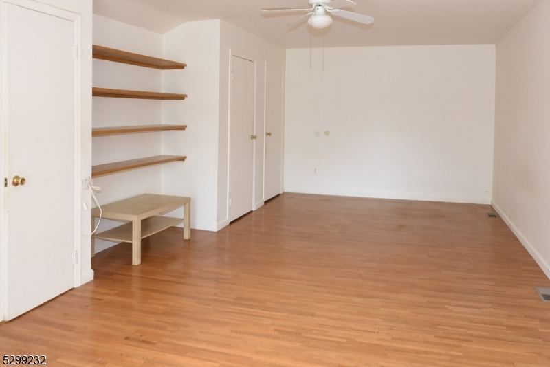 Hilltop Farms - Residential