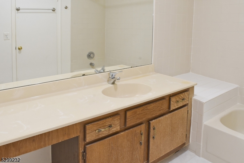 Hilltop Farms - Residential