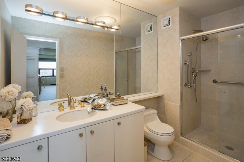 Claridge 2 - Residential