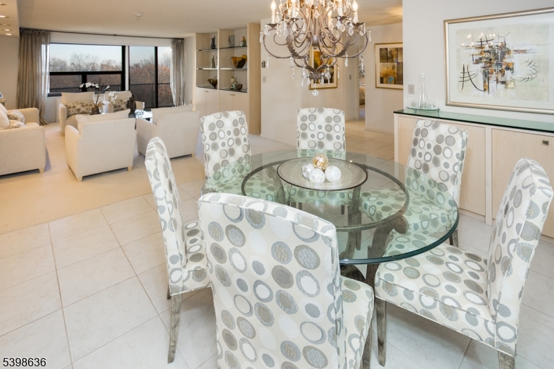 Claridge 2 - Residential