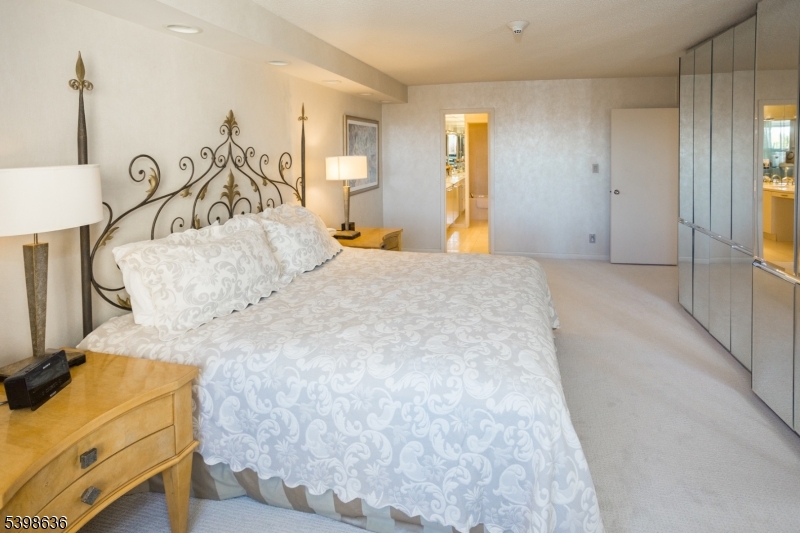 Claridge 2 - Residential