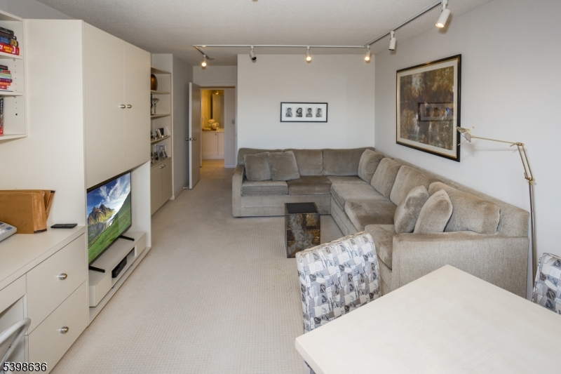 Claridge 2 - Residential