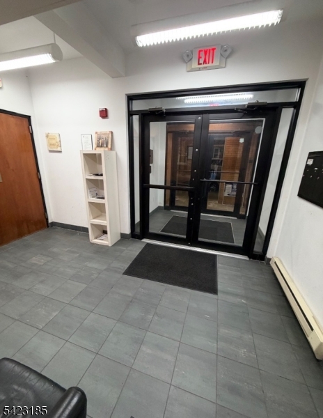 209-211 40th St - Residential