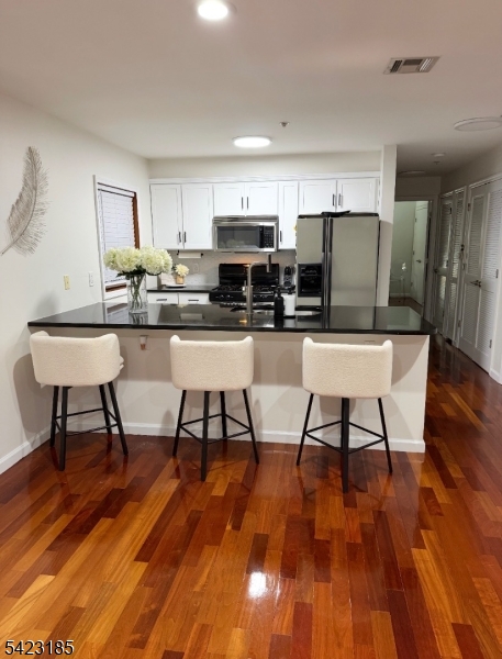 209-211 40th St - Residential