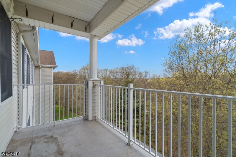 HORIZONS AT MOUNT ARLINGTON - Residential