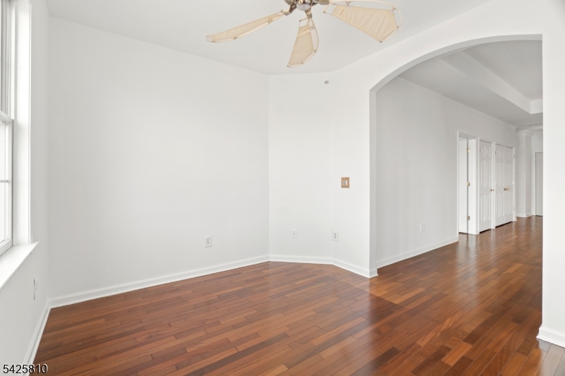 HORIZONS AT MOUNT ARLINGTON - Residential