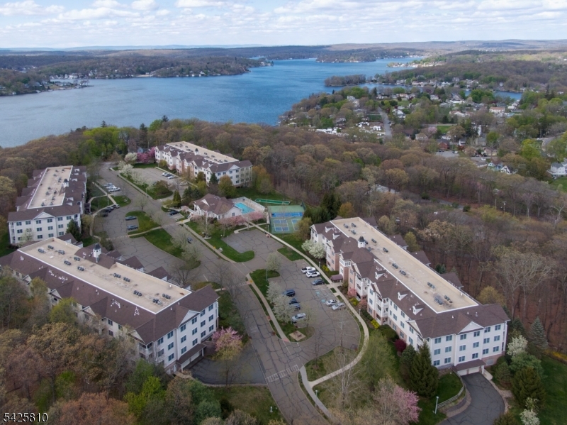 HORIZONS AT MOUNT ARLINGTON - Residential