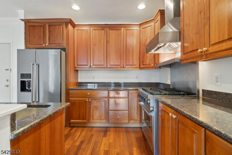 HORIZONS AT MOUNT ARLINGTON - Residential