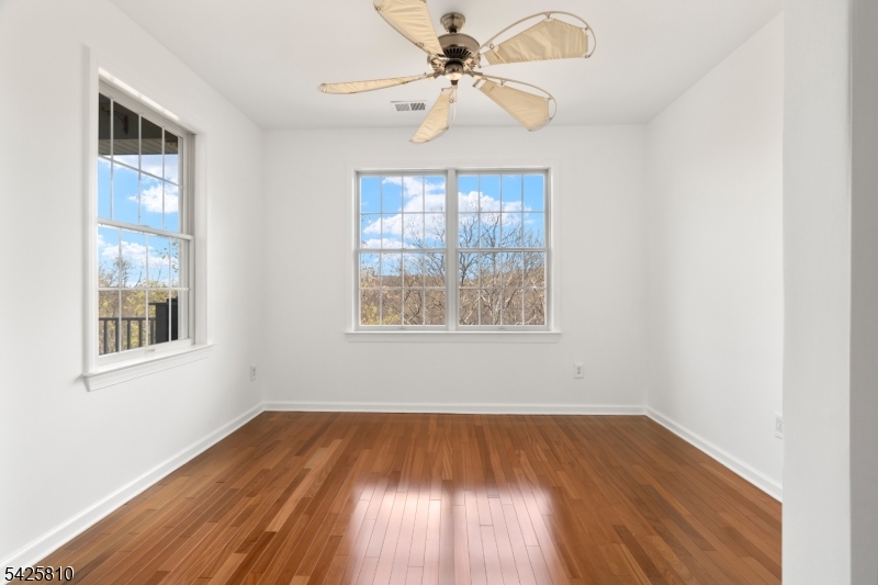 HORIZONS AT MOUNT ARLINGTON - Residential