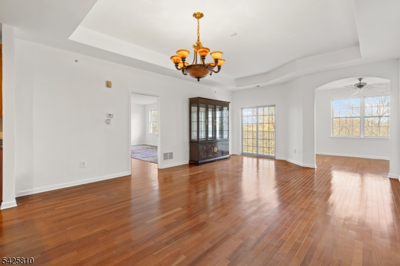 HORIZONS AT MOUNT ARLINGTON - Residential