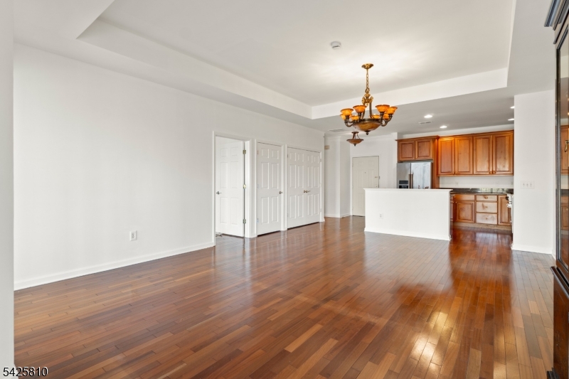 HORIZONS AT MOUNT ARLINGTON - Residential