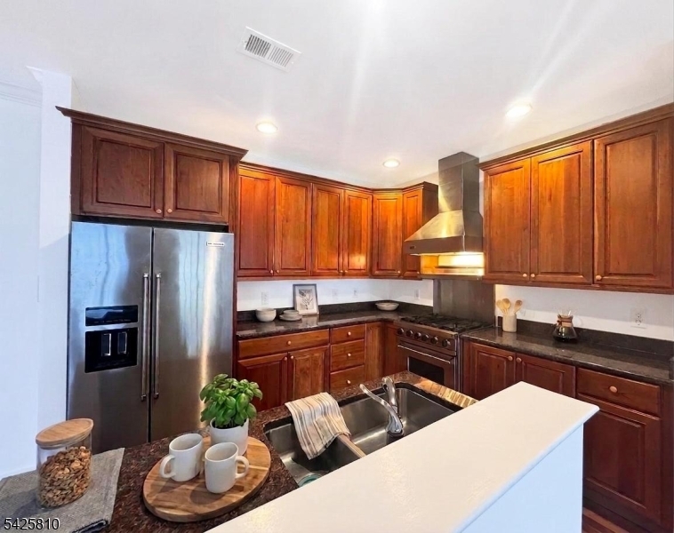 HORIZONS AT MOUNT ARLINGTON - Residential