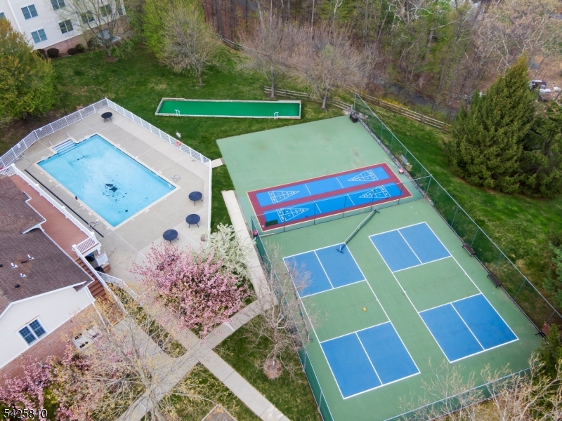 HORIZONS AT MOUNT ARLINGTON - Residential