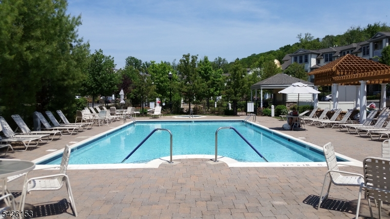 Four Seasons - Residential