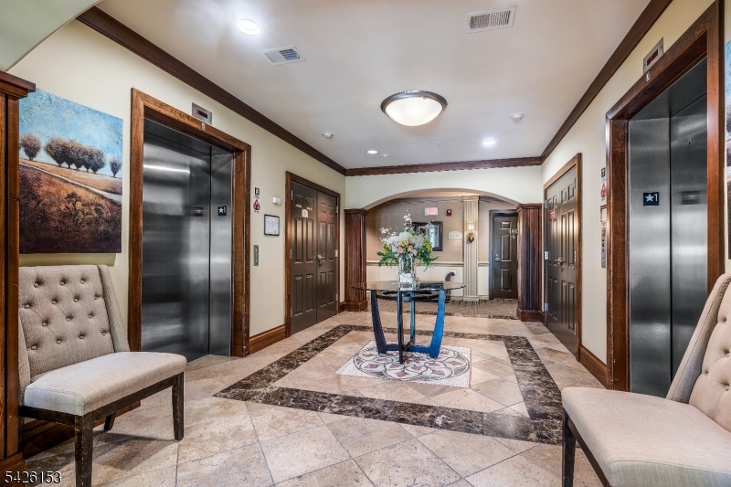 Four Seasons - Residential