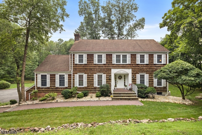 Photo 1 of 36 of 25 Holmehill Ln house