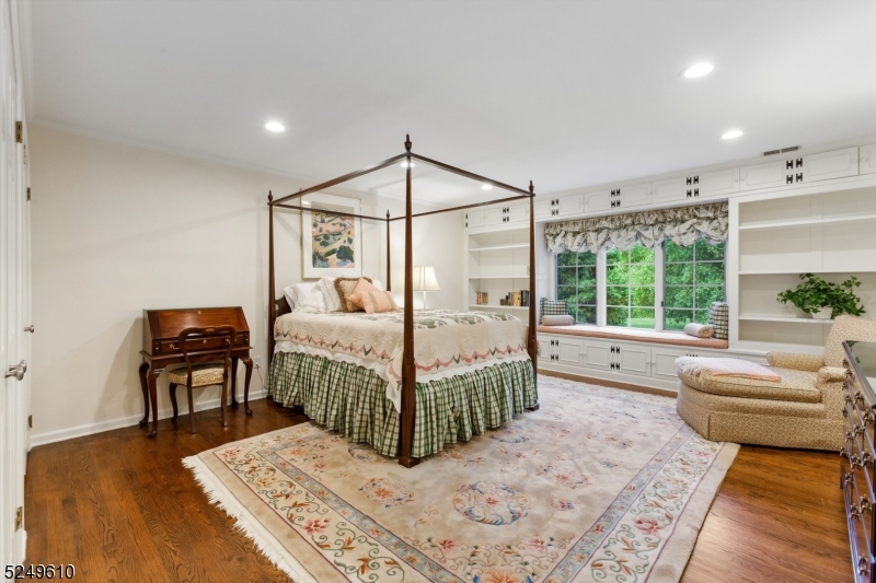 New Vernon - Residential