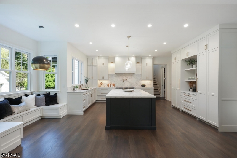 Rolling Hill - Residential