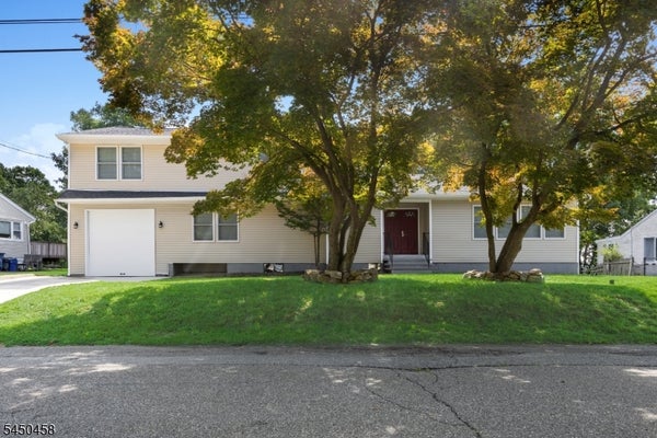 55 SHAWNEE AVE, ROCKAWAY BORO, NJ 07866 - Image 2a47e09a2785ea842b91c08b771fe6d7/2902869437