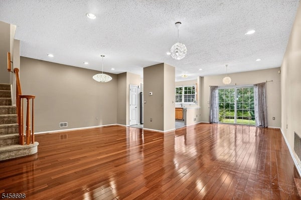 57 HANCOCK DR, MORRISTOWN, NJ 07960 - Image 2a4d28bd836f4c29fb00cb893faf7b1d/581511397