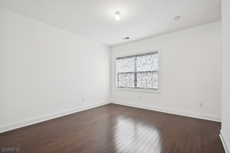 The Grove at Somerset TH - Residential