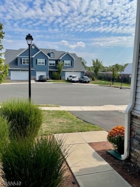 The Grove at Somerset TH - Residential