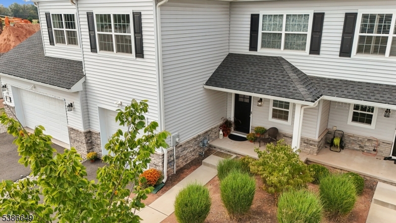 The Grove at Somerset TH - Residential