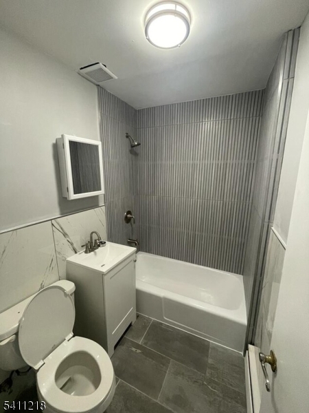 ELMORA - Residential Lease