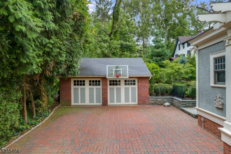 Roosevelt Estates - Residential