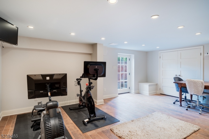 Roosevelt Estates - Residential