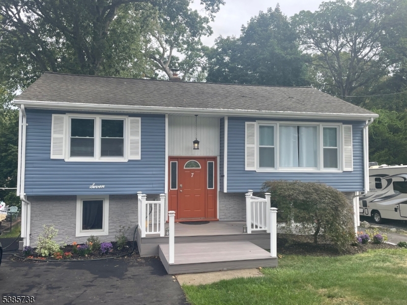 WHITE MEADOW LAKE - Residential