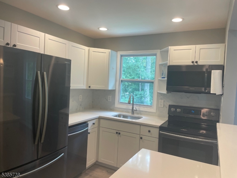 WHITE MEADOW LAKE - Residential