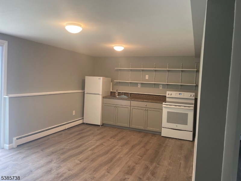 WHITE MEADOW LAKE - Residential