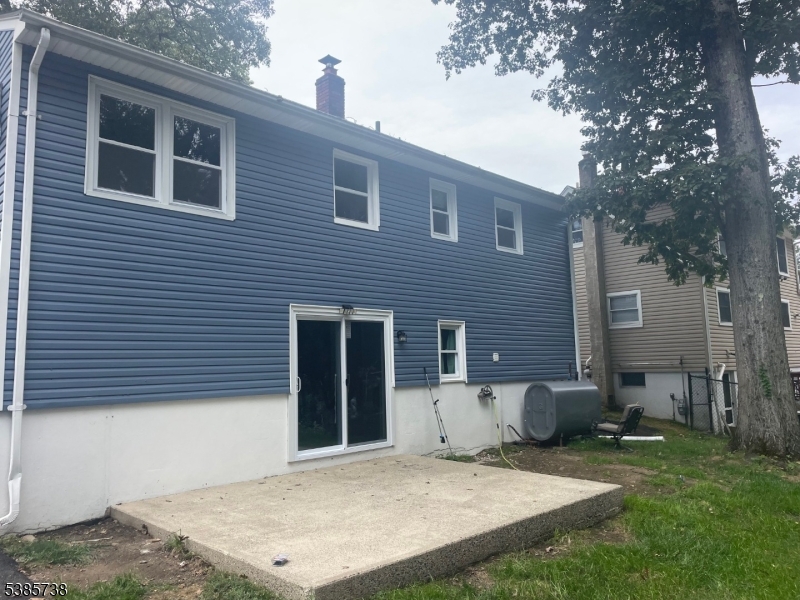 WHITE MEADOW LAKE - Residential