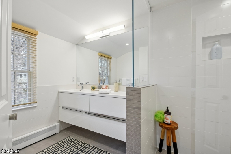 KNOLLWOOD - Residential