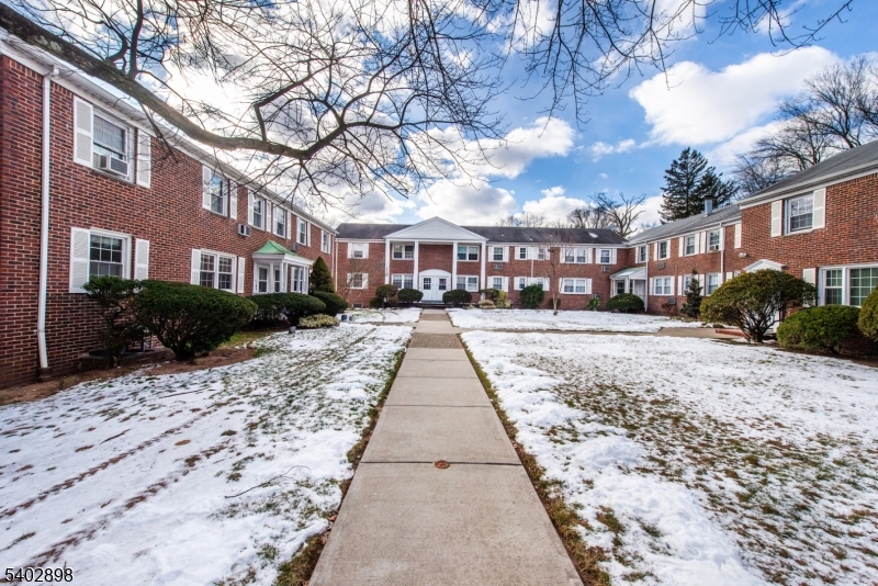 Springtop - Residential Lease