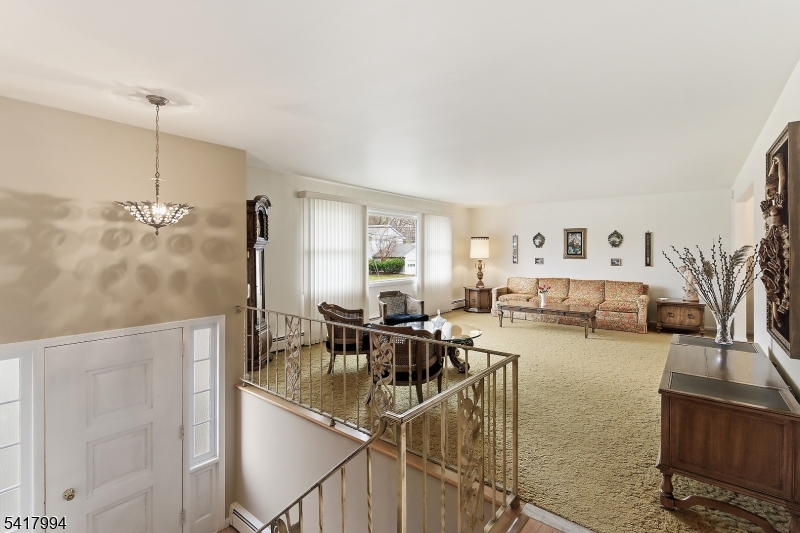 WALNUT/LIVINGSTON - Residential