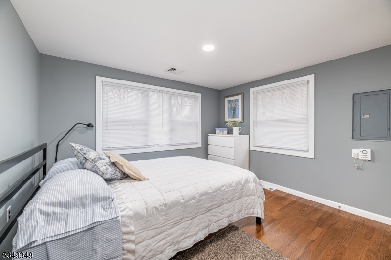 Vernon Twp., New Jersey 07422, United States, 2 Bedrooms Bedrooms, ,1 BathroomBathrooms,Residential,Pending,108040