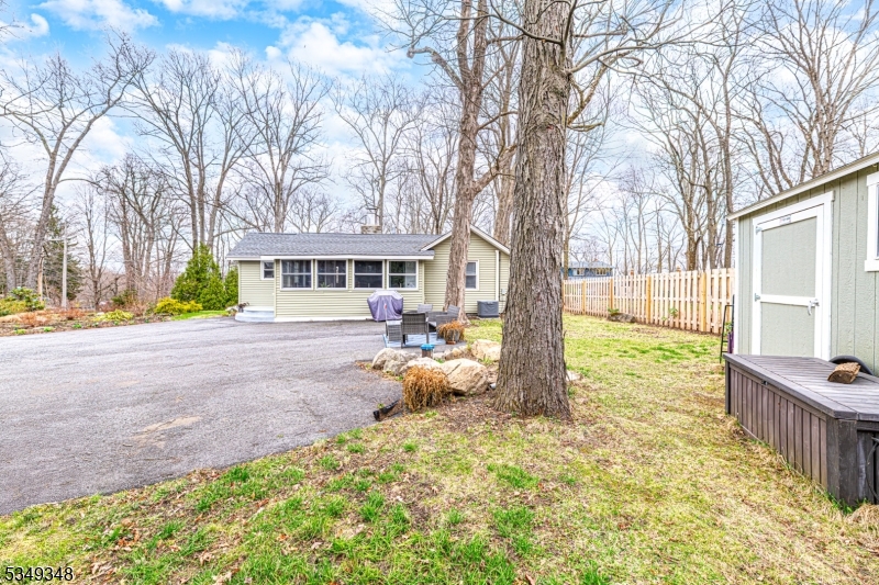 Vernon Twp., New Jersey 07422, United States, 2 Bedrooms Bedrooms, ,1 BathroomBathrooms,Residential,Pending,108040