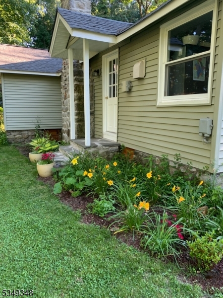 Vernon Twp., New Jersey 07422, United States, 2 Bedrooms Bedrooms, ,1 BathroomBathrooms,Residential,Pending,108040