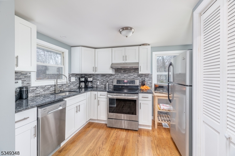 Vernon Twp., New Jersey 07422, United States, 2 Bedrooms Bedrooms, ,1 BathroomBathrooms,Residential,Pending,108040