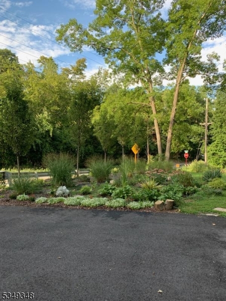 Vernon Twp., New Jersey 07422, United States, 2 Bedrooms Bedrooms, ,1 BathroomBathrooms,Residential,Pending,108040