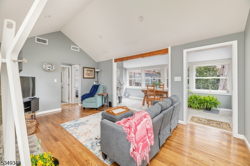 Vernon Twp., New Jersey 07422, United States, 2 Bedrooms Bedrooms, ,1 BathroomBathrooms,Residential,Pending,108040