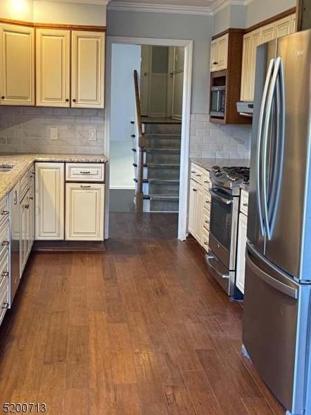 Cromwell Hills - Residential Lease