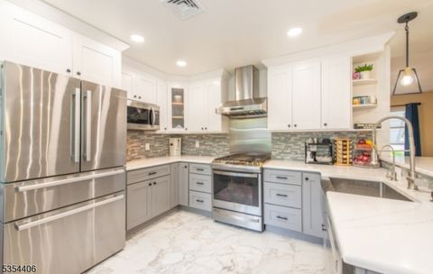 4 Korwel Cir, West Orange Twp., NJ 07052 - #: 3959772