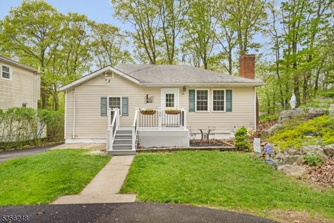 54 Stevens Trl Hopatcong Boro NJ 07843