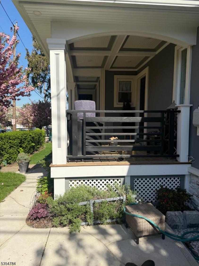 185 Garden Ave