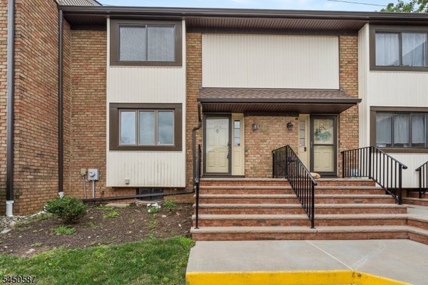 624 ROBIN RD, HILLSBOROUGH, NJ 08844 - Image 2b6e2c844bfa3554b857a7174af4cfe2/2801431609